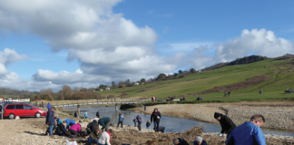 Nurdle Hunting in Charmouth